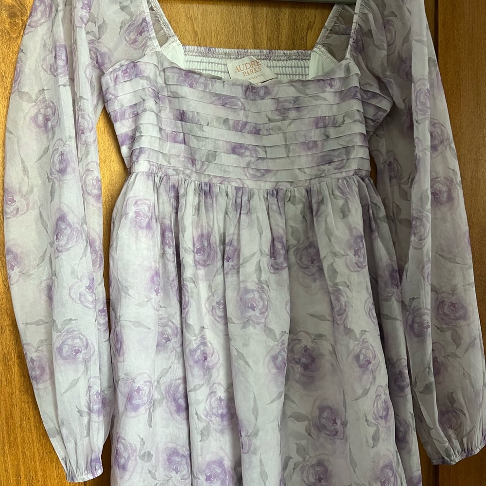 Francesca's (Audra Parks) lavender long sleeve floral dress
